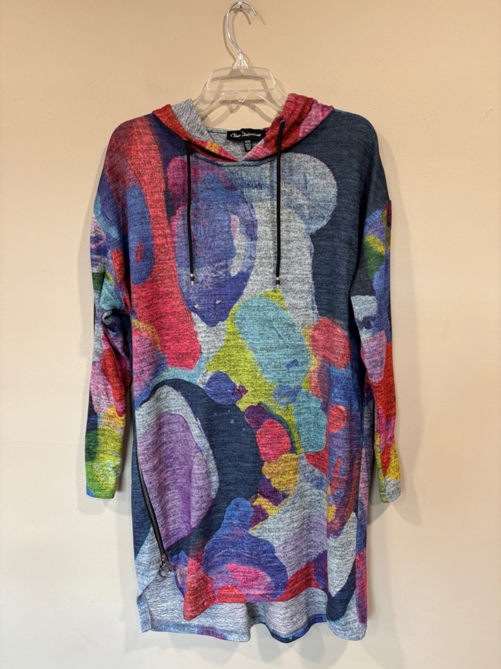 Claire Desjardins Women's Sweatshirt Hoodie Size M